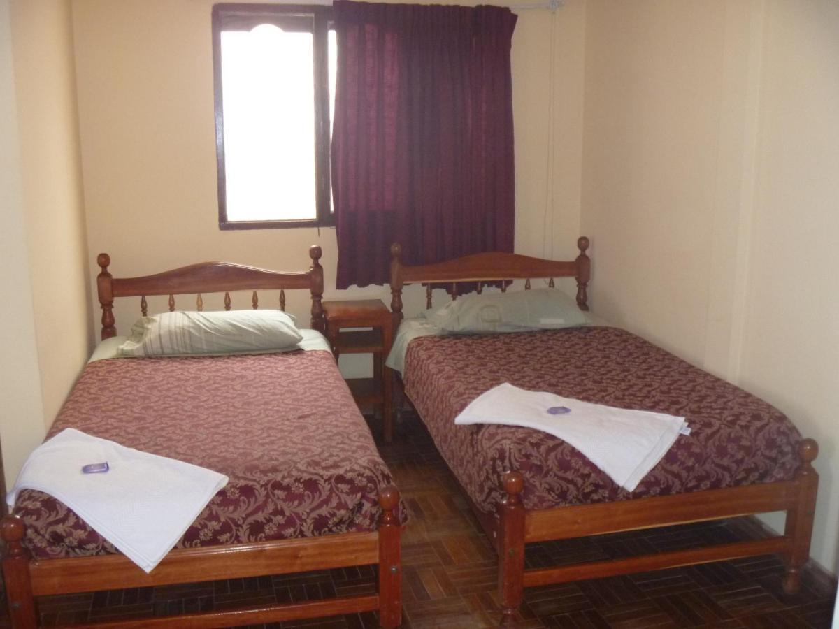 Julia Plaza Hotel Uyuni Szoba fotó