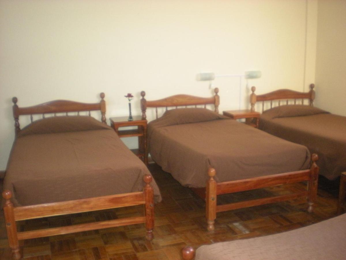 Julia Plaza Hotel Uyuni Szoba fotó